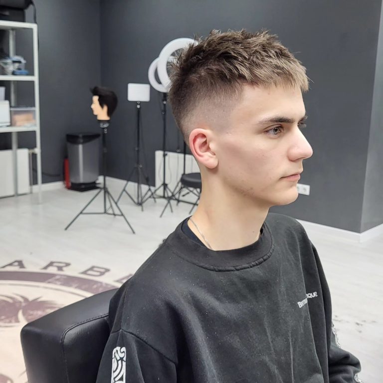 Textured crop with a fringe and low fade — side view